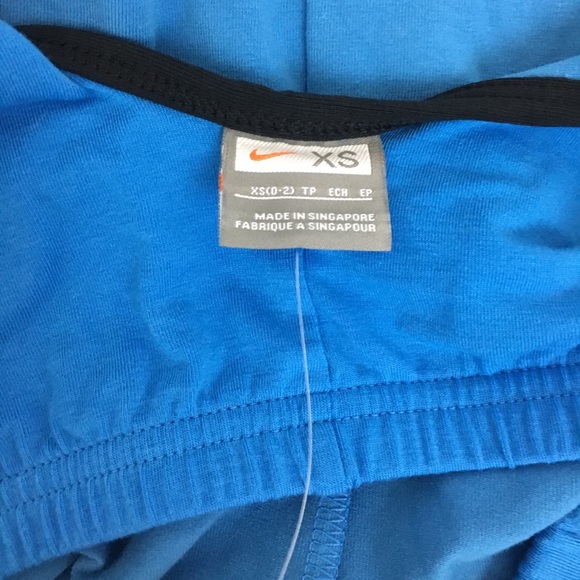 [Nike] NWT🌟SALE🌟Women’s Fitted Active Blue Tank - Picture 6 of 8